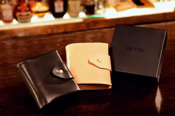 トータルレザーファッションブランド「REDMOON」の創始者自らが愛用する無縫の革財布『DEVIL』未発表モデル　限定予約販売開始＆テレビ番組放送決定！！