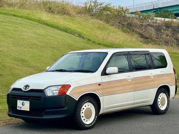 誰でも3分でお車のカスタマイズ可能！TOYOTA　プロボックス専用の「着脱式」マグネットウッドデカールをリリース！