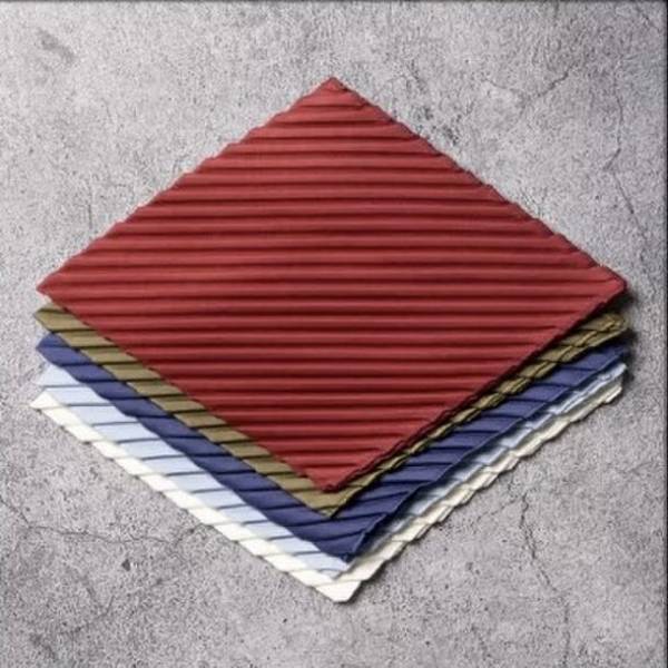 日本初※！洗ってもプリーツ加工が取れないポケットチーフ！？オザキプリーツから特許技術を使ったポケットチーフ「ポケットプリーツ」全5色を発売