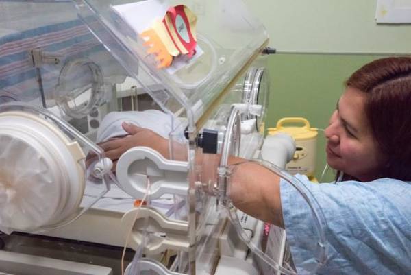 ＜11月は早産啓発月間／世界早産児デー＞メデラではNICUに入院している赤ちゃんに母乳を届けているご家族への支援を行っています