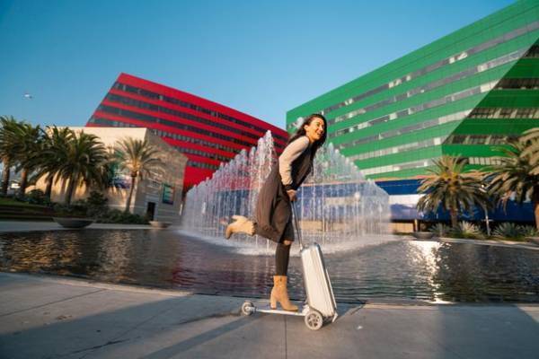 移動が楽しい！ビジネス、全国旅行支援にも大活躍！キックスケーター付きバックパックが日本初上陸！Makuakeにて11月4日(金)より販売開始で目標金額達成！