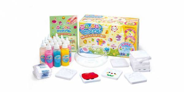 子どものクリスマスプレゼント向けに新シリーズが登場　水を使って化学反応が学べる【ぷにょぷにょアクアリウム】が11月上旬発売