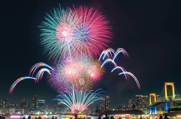 【アクアシティお台場 冬のイベント情報】“氷じゃない！？” キラキラ空間に囲まれたサステナブルなアイススケートリンク「Brilliant Winter Rink」開催