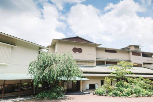 箱根芦ノ湖一望の大人宿「和心亭豊月」、開業30周年を記念して芦ノ湖エリア活性化を目指した取り組みへチャレンジ！「館内大規模リニューアル」＆「バターサンド専門店開業」