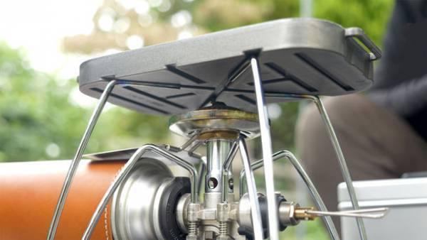 ＜目標金額達成度2000％超え！＞マルチグリルプレートの新作はメスティンとのスタッキング！11月1日に先行予約販売を開始