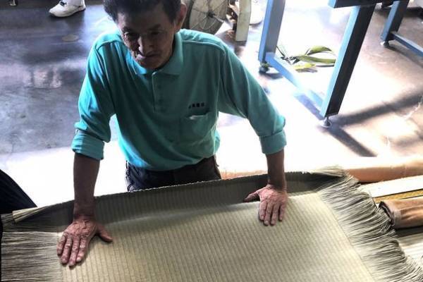 住まいをつくる職人さんの家族を応援する絵本「絵ことば」を作り届けるクラウドファンディングを11月30日より開始