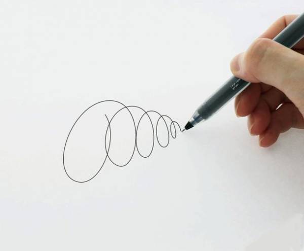 「あっ、なくなる」がなくなる！軸本体がインクタンクになった筆記距離が約5倍の大容量ゲルペン『タンク』11月下旬発売