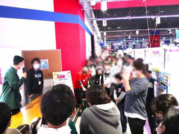 クレーンゲーム実況YouTuber「もっかいちゃんねる」が11月20日、ゲームセンターの1日店員に！「あそVIVA阪急茨木店」3周年イベントを11月19～20日に開催