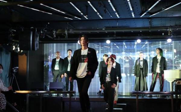 コムデギャルソンとヨウジヤマモトだけのアーカイブファッションショーを12月1日に横浜元町で開催