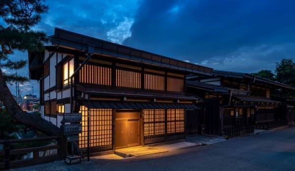 重要文化財 日下部家住宅に隣接する一日一組限定のラグジュアリーヴィラ「谷屋」　ご法人様向け施設利用のご案内を開始