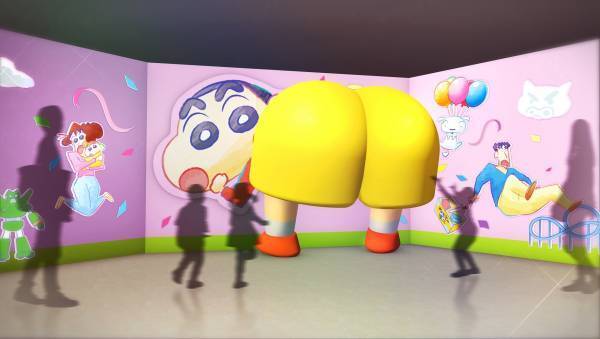 クレヨンしんちゃん30周年企画展『しん劇！ケツだけワンダーランドの大冒険』前売券11/17(木)発売開始!“ぷりっ”と楽しめるおしり体験型テーマパークや会場限定オリジナルグッズ情報を初公開！