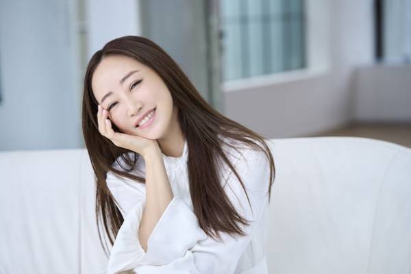 神崎恵さん流ヘアケアの秘密を公開！髪の美しさとサブリミックの魅力とは？　～WEBコンテンツの第四弾が本日より公開！さらに12月1日(木)からInstagramキャンペーンも開催！～