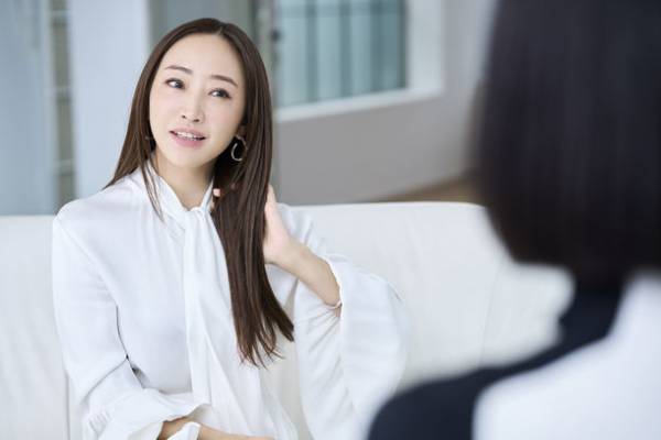 神崎恵さん流ヘアケアの秘密を公開！髪の美しさとサブリミックの魅力とは？　～WEBコンテンツの第四弾が本日より公開！さらに12月1日(木)からInstagramキャンペーンも開催！～