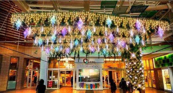 多彩な光でクリスマスを彩る「MERRY Q‘s mall」イルミネーションがスタート