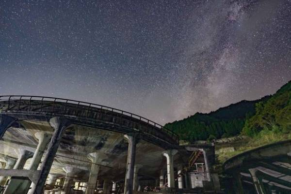 日本遺産5周年記念イベント　非日常体験ができる「神子畑選鉱場跡ライトアップ」　兵庫県・朝来市にて12月3日に開催