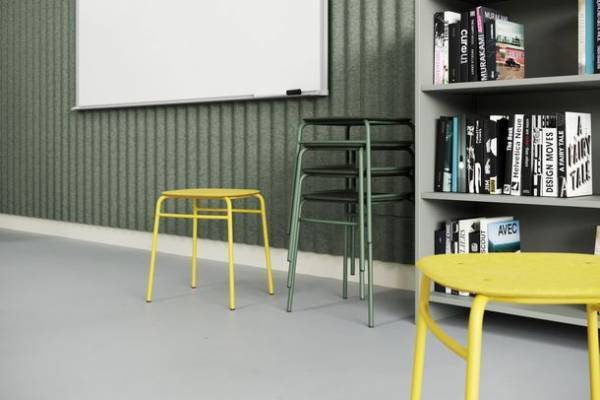 ＜リサイクルペットボトルからチェアへ＞サスティナブルなものづくりで注目のオランダ家具メーカーDeVorm(デフォルム)の新作軽量スツール「Twist(ツイスト)」シリーズ取り扱い開始