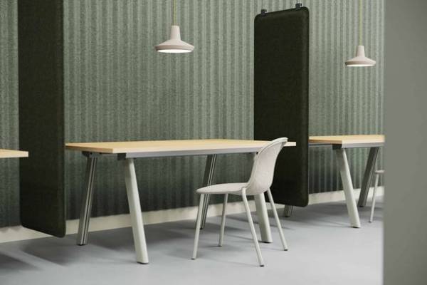 ＜リサイクルペットボトルからチェアへ＞サスティナブルなものづくりで注目のオランダ家具メーカーDeVorm(デフォルム)の新作軽量スツール「Twist(ツイスト)」シリーズ取り扱い開始