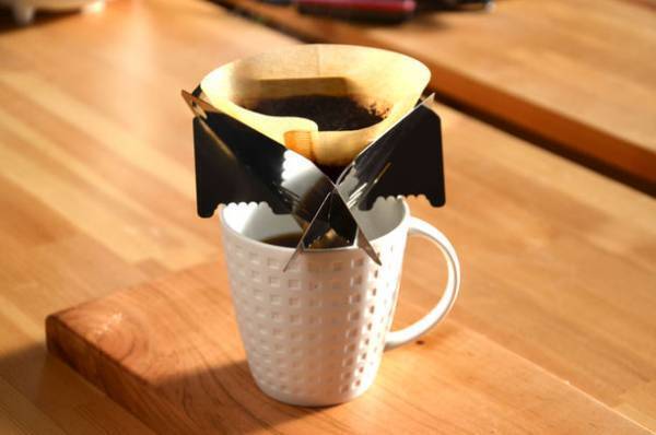 コンパクトで永く使えるアウトドア用ドリッパーの本格受注を開始　三和鍍金とやらせっけいの共同開発でSDGsに貢献