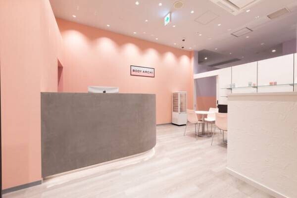 最先端エステマシンを自分で施術できるサブスク美容サービスBODY ARCHIが、42店舗目を12/15大阪・和泉にオープン