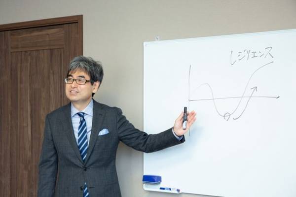 親子で本物の自己肯定感と心の回復力(レジリエンス)を育む『子どもと育つ！コーチング式子育てのガッコウ』1dayオンライン基礎講座　12月度の参加受付を開始