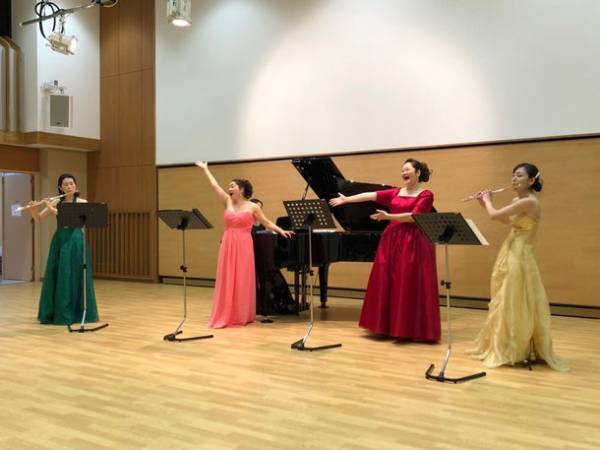 ビートルズトリビュートバンド「COMMA-DADA」　ホテルニューオータニ長岡 NCホールにてクリスマスコンサートを12月17日に開催