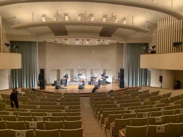 ビートルズトリビュートバンド「COMMA-DADA」　ホテルニューオータニ長岡 NCホールにてクリスマスコンサートを12月17日に開催