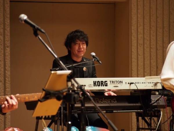 ビートルズトリビュートバンド「COMMA-DADA」　ホテルニューオータニ長岡 NCホールにてクリスマスコンサートを12月17日に開催