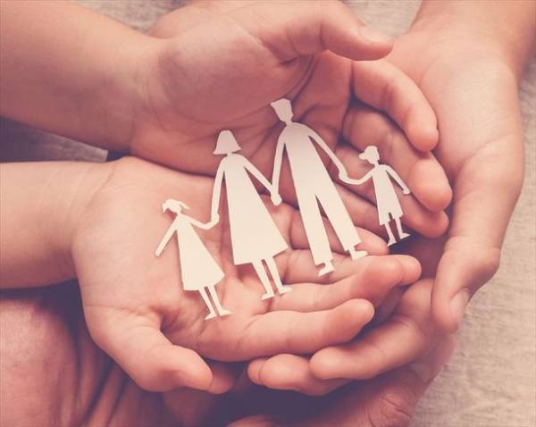 プロのクリエイティブチーム【東京デザイン星組】が「このミストが 地球にやさしい安心・安全な707の理由。」をプロデュースしたわけを、紙芝居で伝えます。