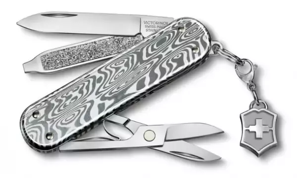 輝き。エレガンス。卓越性。人気アイテムにさらに魅力を加えたクラシック　ブリリアント コレクションがビクトリノックスから新登場