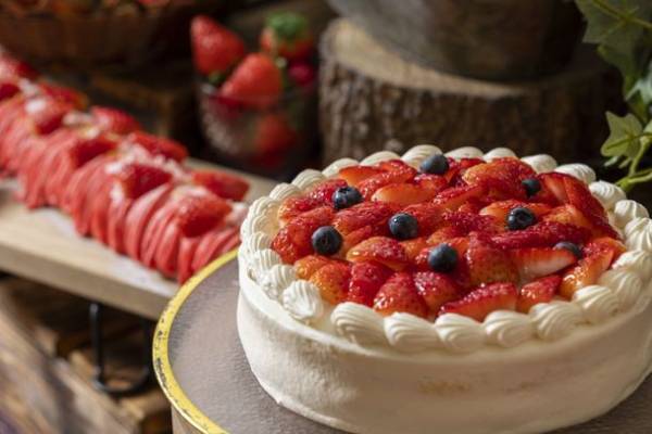 ＜いちご専門店＞ いちごの季節がやってきた！真っ赤な甘～い幸せいっぱいのいちごのスイーツビュッフェ　11月25日(金)より開催