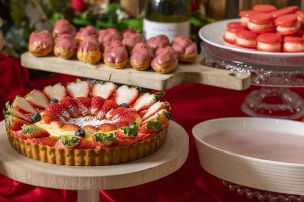 ＜いちご専門店＞ いちごの季節がやってきた！真っ赤な甘～い幸せいっぱいのいちごのスイーツビュッフェ　11月25日(金)より開催