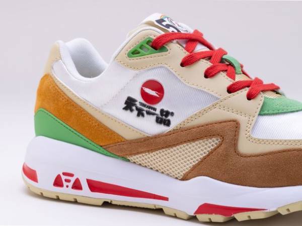 『天下一品』×『le coq sportif』コラボレーションスニーカー　即日完売となった話題のスニーカーの第2弾が11月21日に販売開始