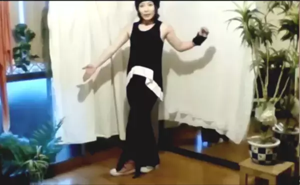 バズったダンス動画で踊ろう！YouTubeやTikTokなどで人気のダンス動画をプロに教わって踊ってみよう！11月19日実施