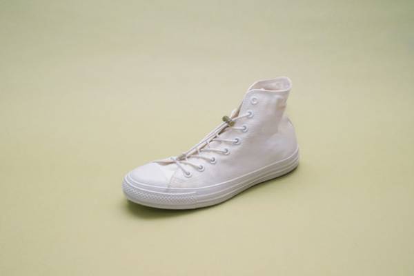 どんなシューズでも“秒”で脱ぎ履き！！ラグジュアリーな伸びる機能性“靴ヒモ”「SLACK LACE」の先行予約がスタート！！