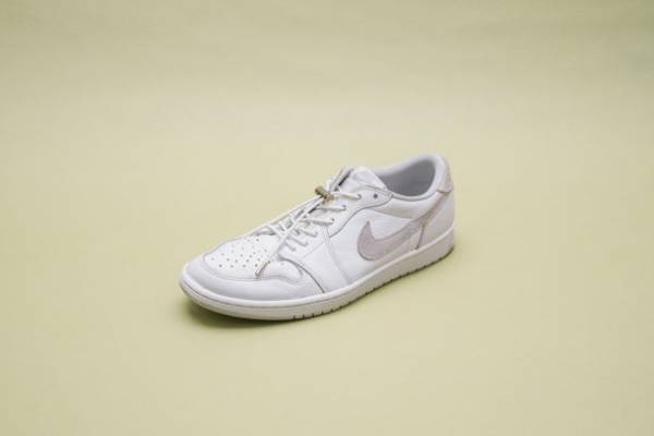 どんなシューズでも“秒”で脱ぎ履き！！ラグジュアリーな伸びる機能性“靴ヒモ”「SLACK LACE」の先行予約がスタート！！