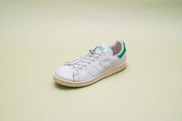 どんなシューズでも“秒”で脱ぎ履き！！ラグジュアリーな伸びる機能性“靴ヒモ”「SLACK LACE」の先行予約がスタート！！