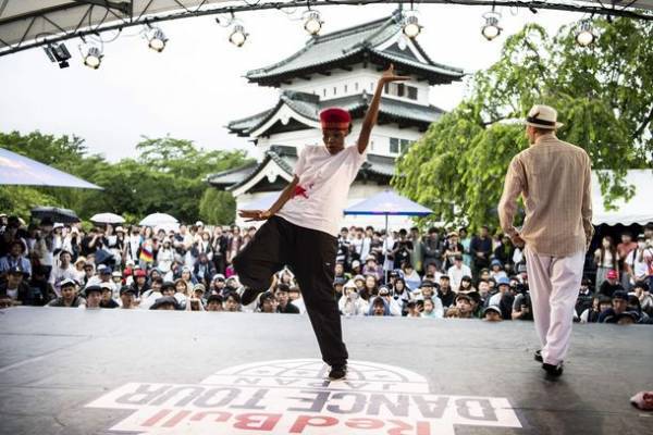 弘前城を舞台にスタートした世界最大級のダンス＆パフォーマンスフェス「SHIROFES.」が高く評価され国土交通大臣表彰 手づくり郷土賞を受賞！