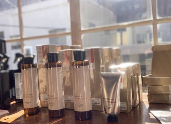 ファッション業界で話題！オランダ・アムステルダム発の美容・ライフスタイルブランド【UN CALLINER ZEEP(アンカリナーゼープ)】の公式オンラインストアがローンチ