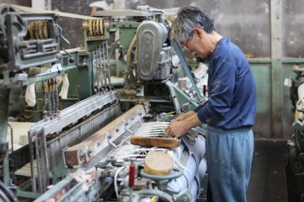 遠州織物の産地発ブランド「HUIS」、丸の内ビルディング4Fに新ショールームを2022年12月14日(水)開設