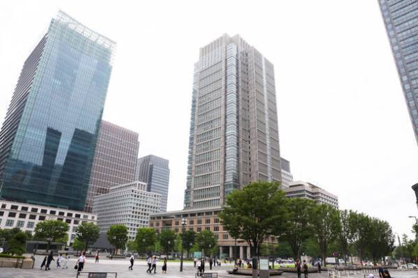 遠州織物の産地発ブランド「HUIS」、丸の内ビルディング4Fに新ショールームを2022年12月14日(水)開設