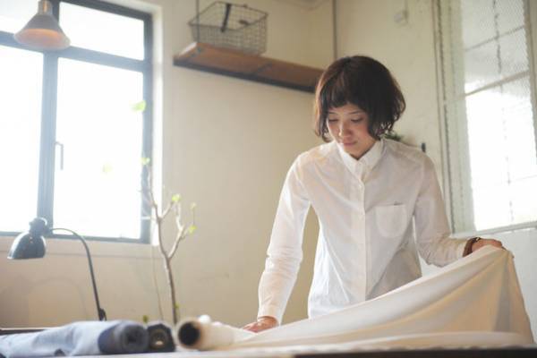 遠州織物の産地発ブランド「HUIS」、丸の内ビルディング4Fに新ショールームを2022年12月14日(水)開設