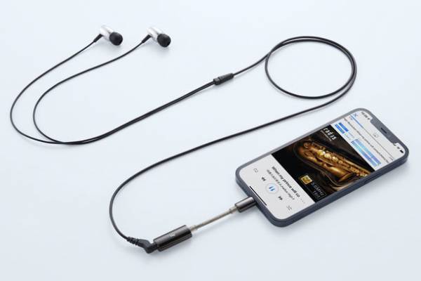 DSDのDoP再生(最大5.6MHz)や高出力に対応　MFi認証を取得したLightning接続の超小型ハイレゾDAC／AMP「RK-DA70L」を12月中旬～下旬発売！