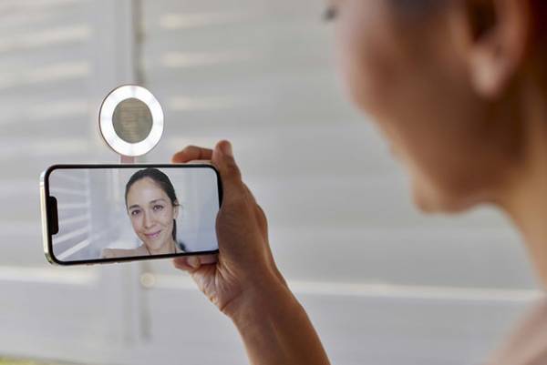 「SnapGrip」モバイルバッテリー内蔵カメラグリップなどMagSafe対応カメラアクセサリー受注開始