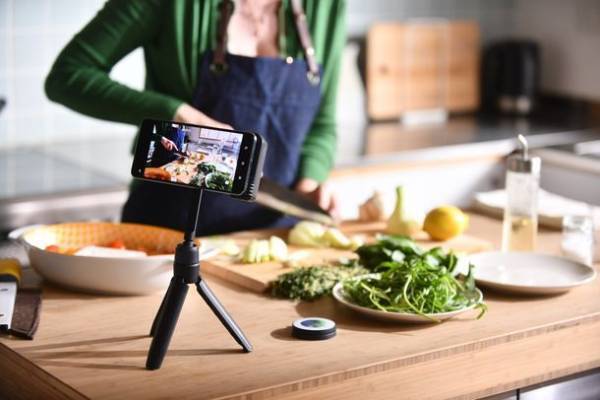 「SnapGrip」モバイルバッテリー内蔵カメラグリップなどMagSafe対応カメラアクセサリー受注開始