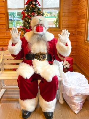 ひらかたパークで過ごすクリスマスシーズンあったかグルメが味わえる！サンタさんに会える！