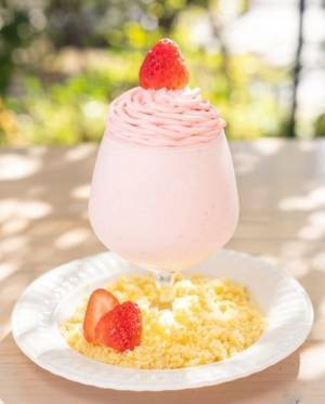 総重量5kg越えの巨大いちごパフェ！？たまご専門店 TAMAGOYAにて「STRAWBERRY FAIR」を開催　静岡県産のいちごを満喫する期間限定スイーツが登場