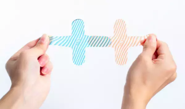 ヒトの体温を感知して、触れたカラダをやさしく包み込む新素材HUMOFIT(R)がSTEAM脳育トイ「キャンディぷらす(R)」に採用　12月2日からECサイトで先行販売開始