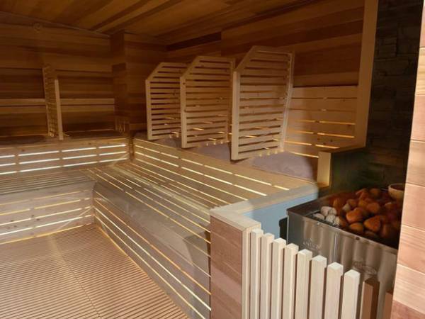 サウナ×ジムで心身共に「ととのい」ませんか？医師監修の時短トレ × フィンランド式サウナが魅力！札幌市のフィットネスジムで1周年記念キャンペーンを実施