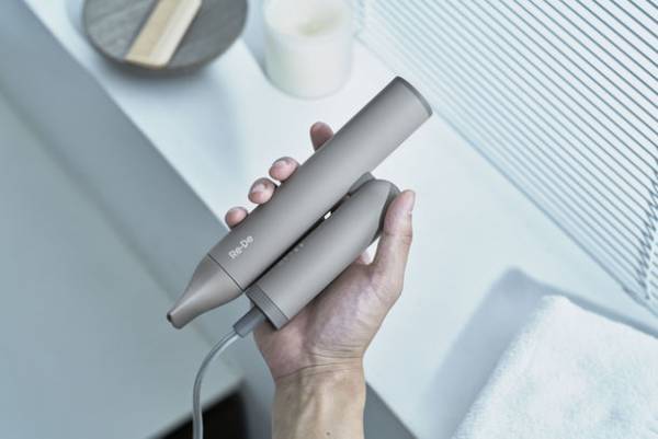 【新製品】独自のデザインアプローチから革新を生み出すウェルネスブランド「Re・De」より待望の第3弾新製品！圧倒的な風と軽さを実現した革新的なドライヤー「Re・De Hairdry」が12/16(金)より発売