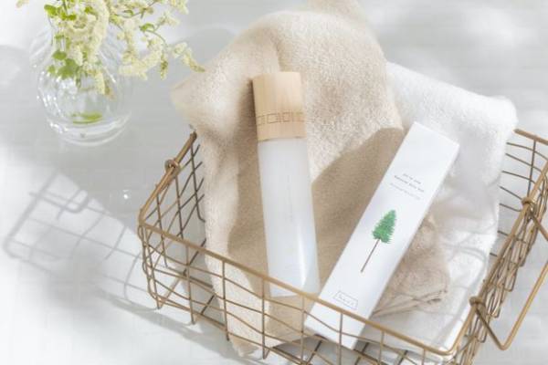 『haus ヒノキオールインワンナチュラルスキンジェル』が「グッドデザイン賞2022」「ウッドデザイン賞2022」ダブル受賞